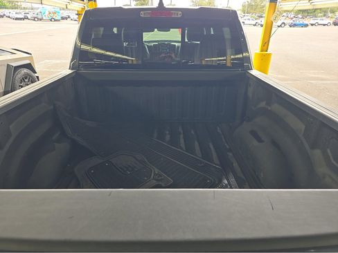 Used 2021 RAM 1500 Limited w/ Night Edition RWD image 10