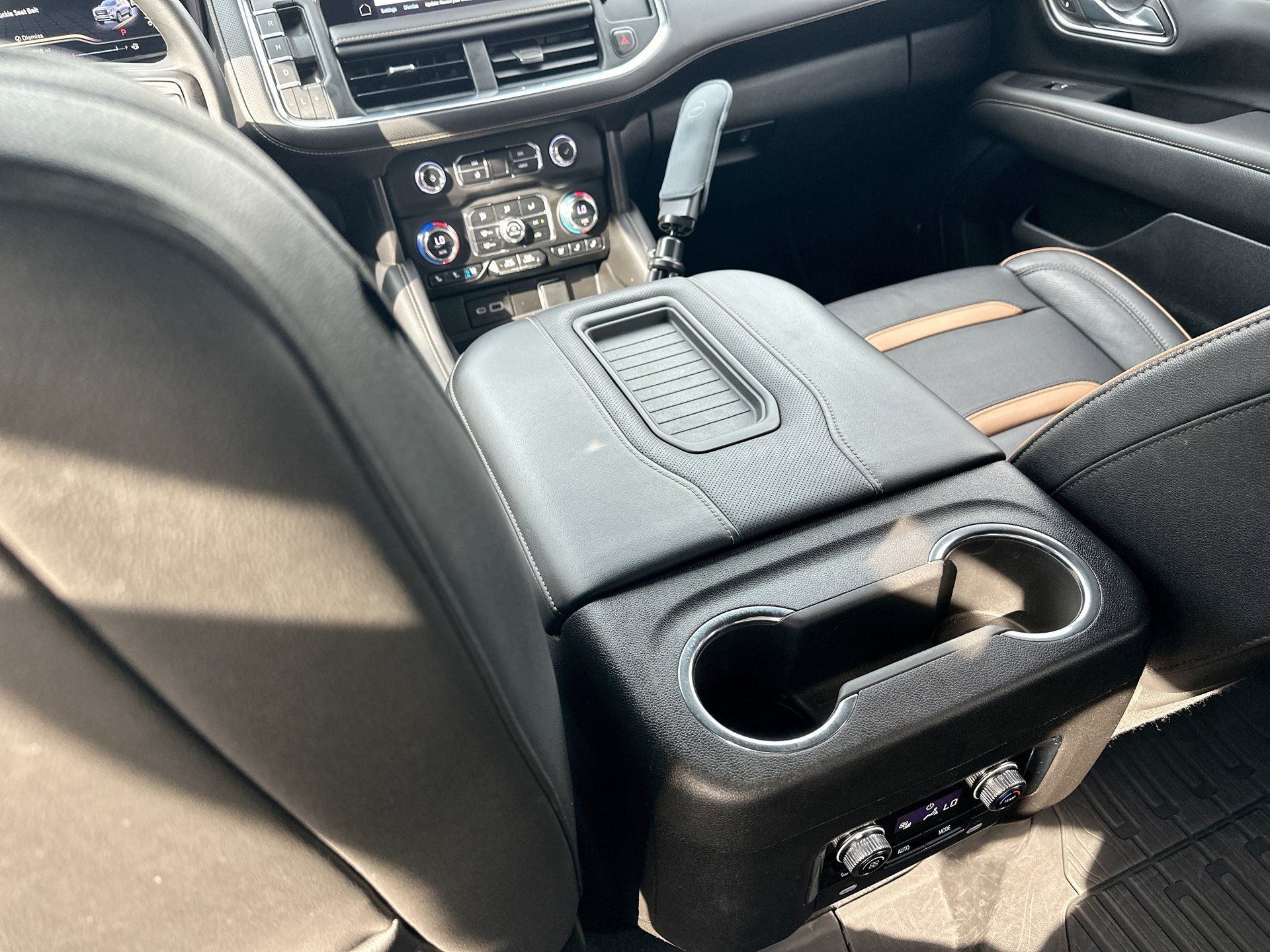 Certified 2023 GMC Yukon AT4 AWD/4WD image 15