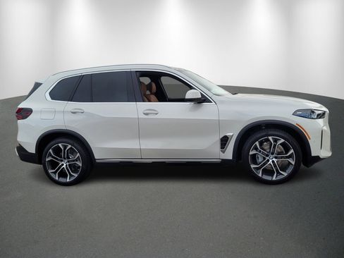 New 2026 BMW X5 xDrive40i image 8