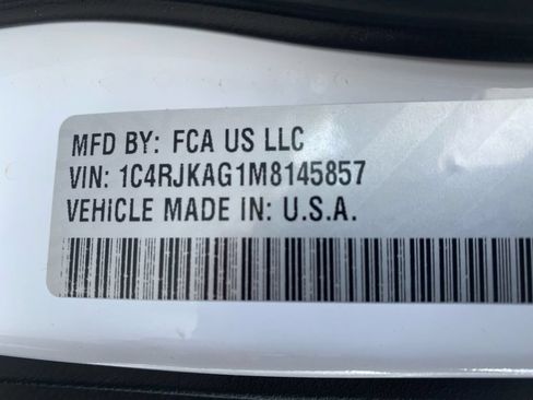 Used 2021 Jeep Grand Cherokee L Laredo w/ Luxury Tech Group I AWD/4WD image 33