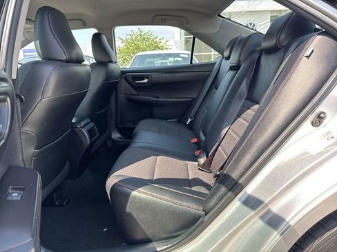 Used 2016 Toyota Camry SE FWD image 23