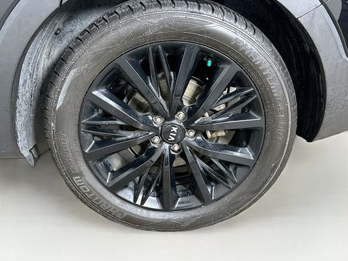Used 2020 Kia Telluride SX w/ Towing Package FWD image 11