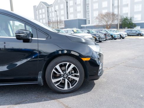 Used 2018 Honda Odyssey Elite image 11