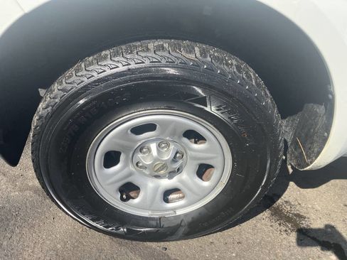 Used 2019 Nissan Frontier S RWD image 15