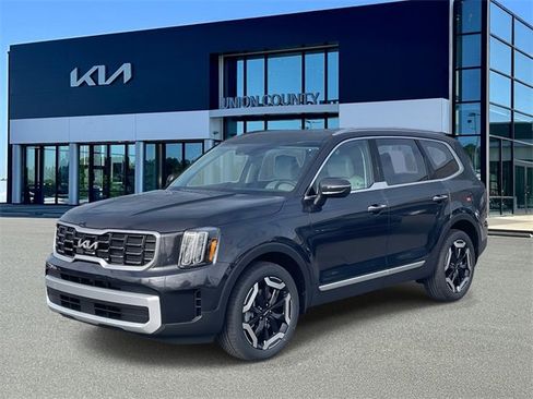 New 2025 Kia Telluride S image 8