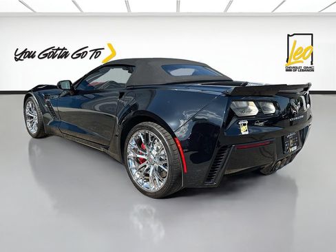 Used 2015 Chevrolet Corvette Z06 w/ 3LZ Preferred Equipment Group RWD image 8