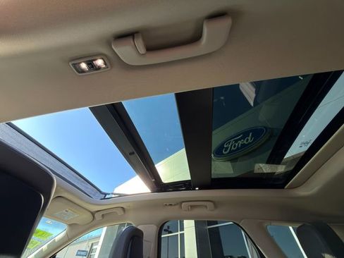 Used 2024 Lincoln Corsair Grand Touring w/ Equipment Group 302A image 15