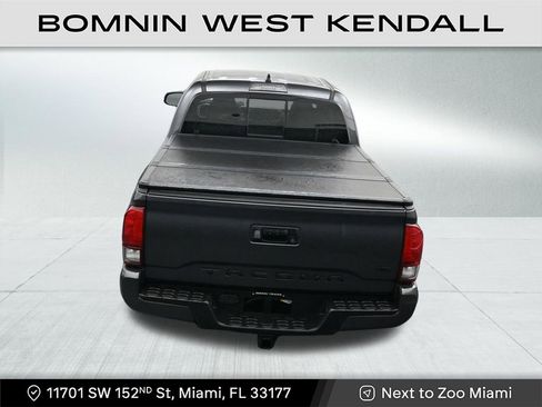 Used 2022 Toyota Tacoma SR5 w/ Technology Package image 15