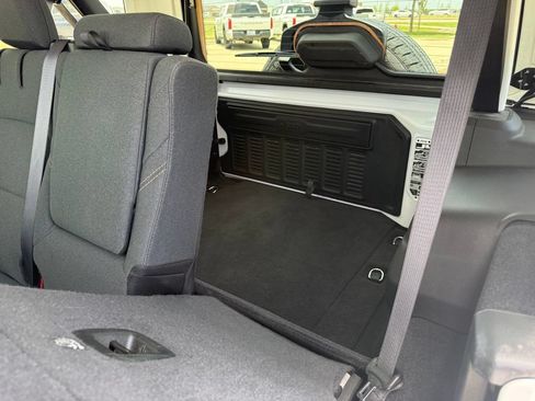 Used 2024 Jeep Wrangler Unlimited Sahara AWD/4WD image 23