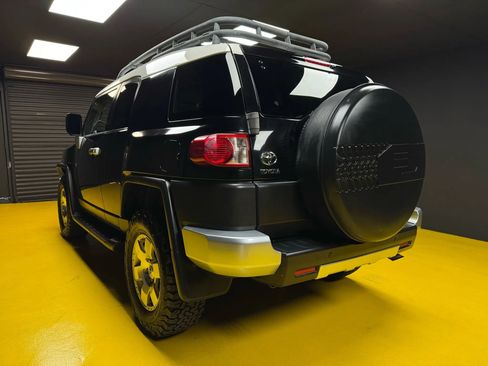 Used 2007 Toyota FJ Cruiser 4WD image 4