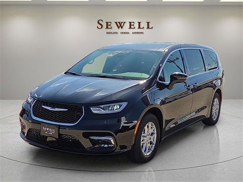 New 2026 Chrysler Pacifica Select image 1