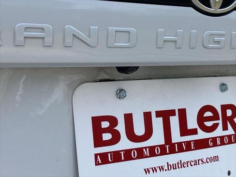 Certified 2024 Toyota Grand Highlander AWD image 13