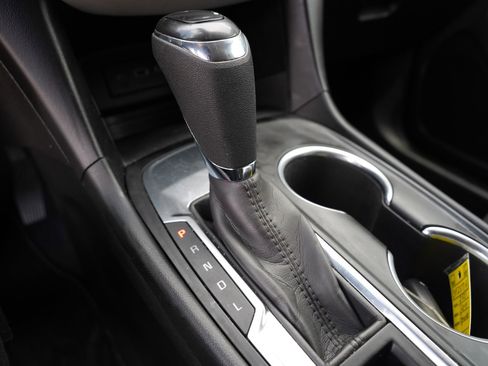 Used 2021 Chevrolet Equinox LT FWD image 13
