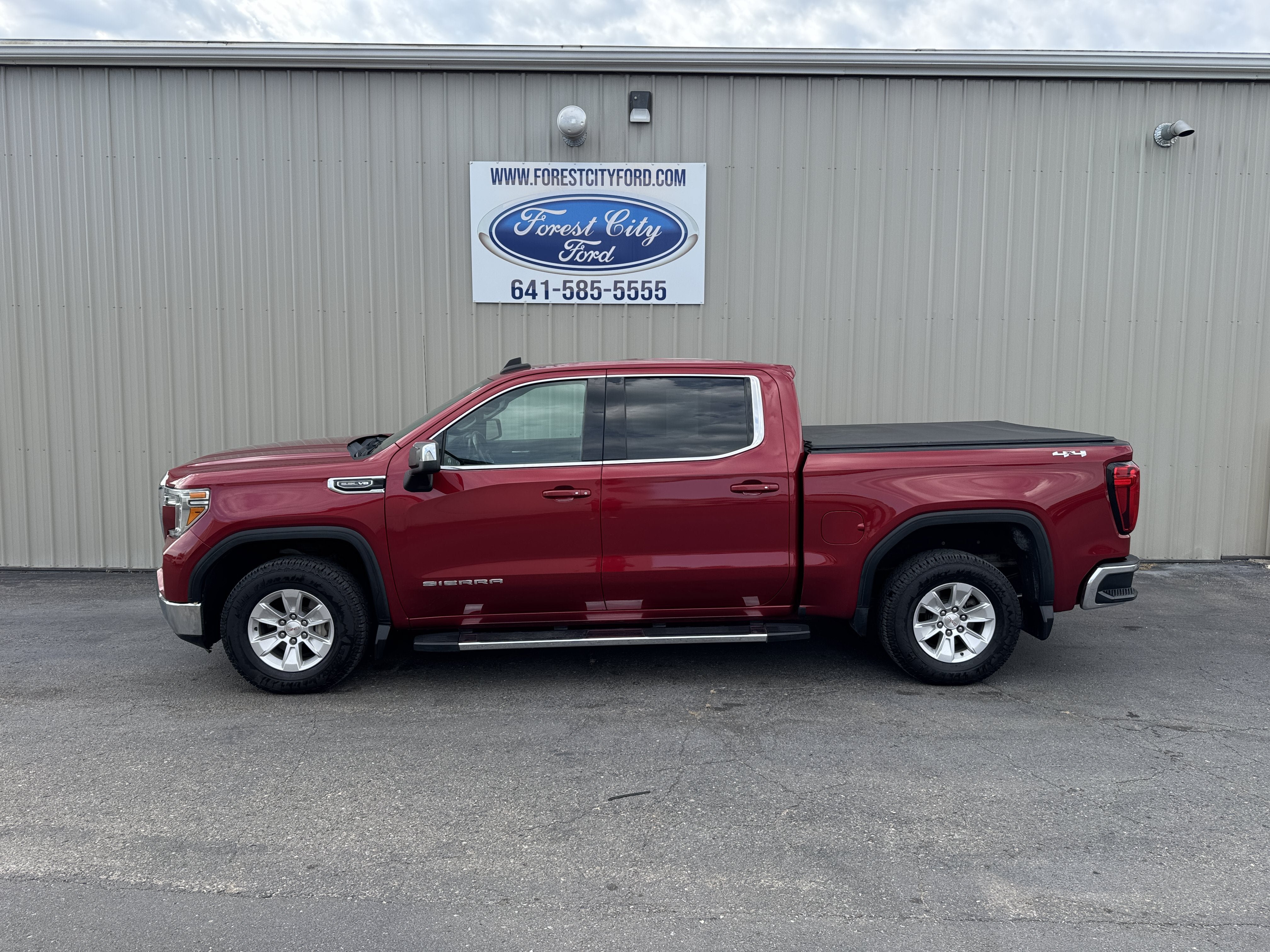 Used 2019 GMC Sierra 1500 SLE w/ SLE Value Package AWD/4WD image 1