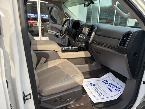 Used 2021 Ford Expedition Limited image 24