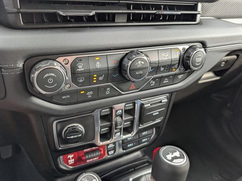 Used 2026 Jeep Wrangler Unlimited Rubicon 392 image 10