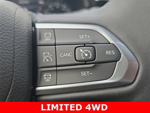 New 2025 Jeep Compass Limited image 18