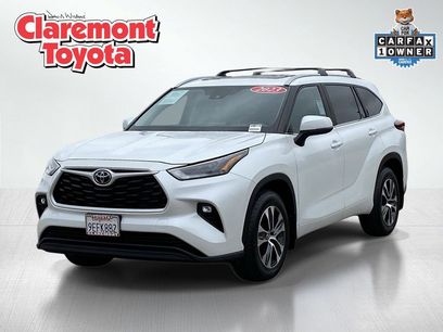 Used 2023 Toyota Highlander XLE