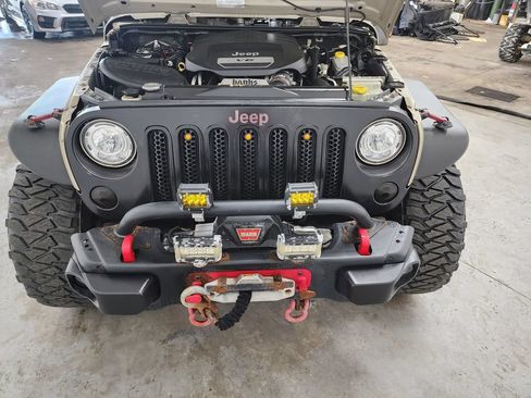 Used 2017 Jeep Wrangler Rubicon AWD/4WD image 27