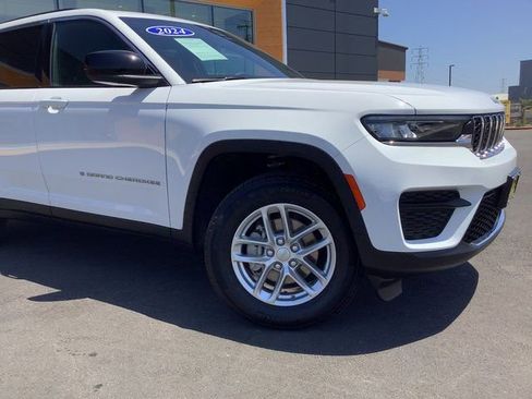 Used 2024 Jeep Grand Cherokee Laredo X w/ Trailer Tow Package image 3