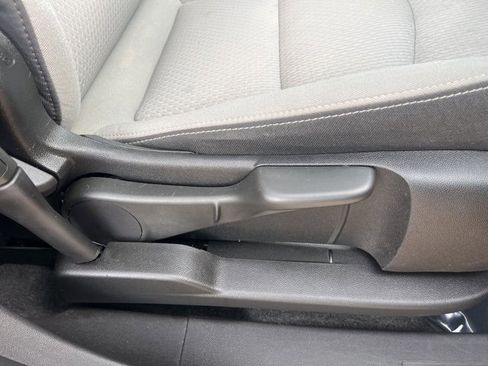 Used 2023 GMC Terrain SLE w/ Driver Convenience Package image 57