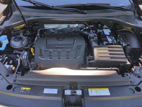 Used 2024 Volkswagen Tiguan SE R-Line FWD image 23