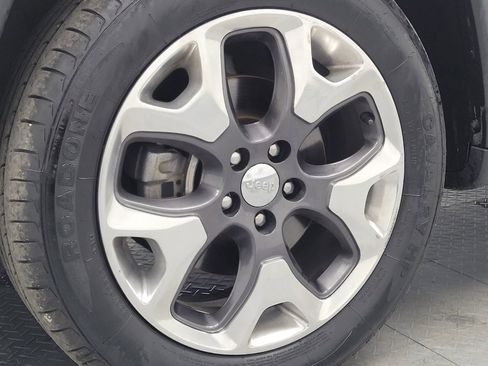 Used 2018 Jeep Compass Limited image 31