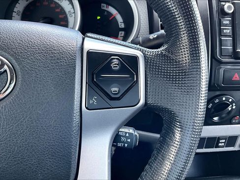 Used 2015 Toyota Tacoma 2WD Access Cab w/ Convenience Package image 24