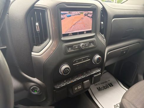 Used 2024 Chevrolet Silverado 1500 Custom image 18