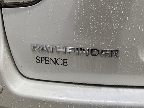 Used 2016 Nissan Pathfinder Platinum image 32