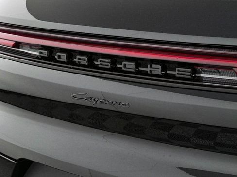 New 2026 Porsche Cayenne AWD/4WD image 36