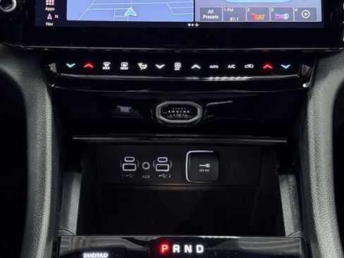 New 2026 Jeep Grand Cherokee L Limited w/ Limited Altitude Package AWD/4WD image 37