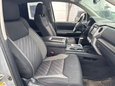 Used 2018 Toyota Tundra SR5 image 9
