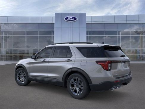 New 2026 Ford Explorer Active w/ Active Comfort Package image 4