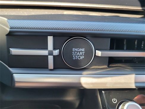 New 2026 Hyundai Santa Fe SE image 18