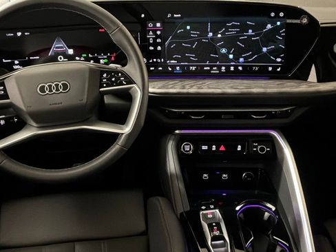 Certified 2025 Audi Q5 Premium Plus w/ Premium Plus image 22