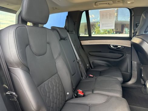 Used 2025 Volvo XC90 B6 Plus image 13