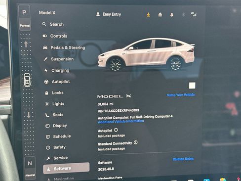 Used 2024 Tesla Model X image 33