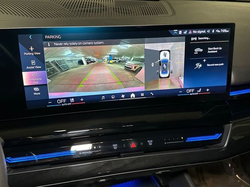 Used 2024 BMW 530i xDrive image 32