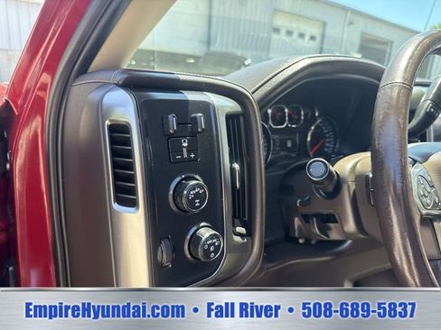 Used 2018 Chevrolet Silverado 1500 LTZ w/ LTZ Plus Package AWD/4WD image 22