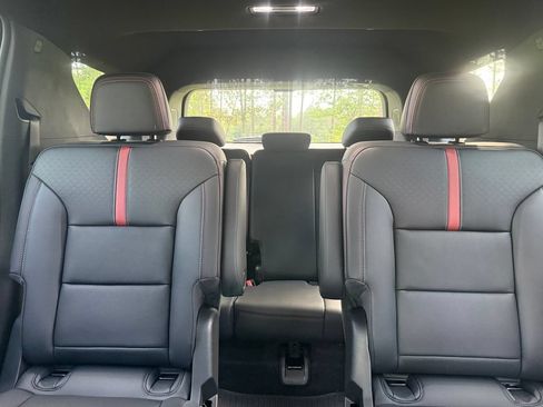 New 2026 Chevrolet Traverse RS w/ LPO, Floor Liner Package FWD image 26