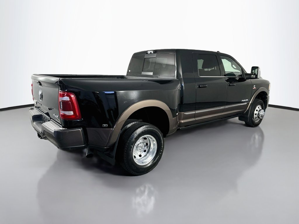 Used 2024 RAM 3500 Limited AWD/4WD image 7