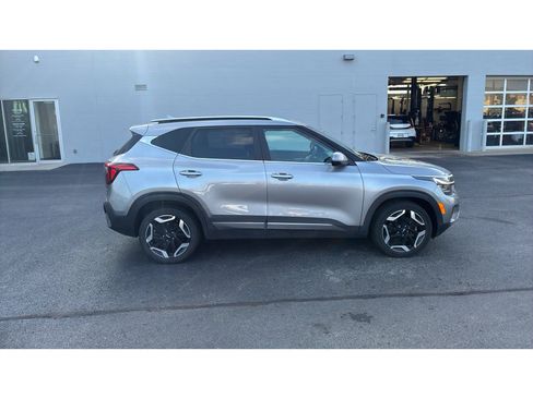 Used 2024 Kia Seltos SX w/ SX Sunroof Package AWD/4WD image 6
