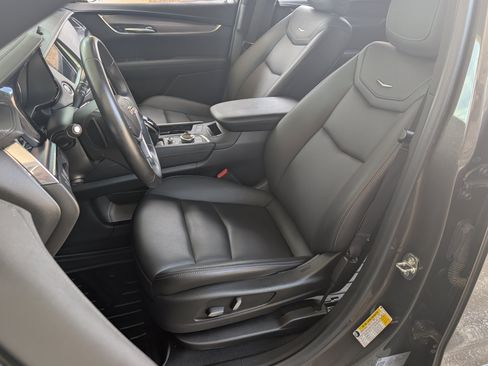 Used 2020 Cadillac XT5 Luxury FWD image 16
