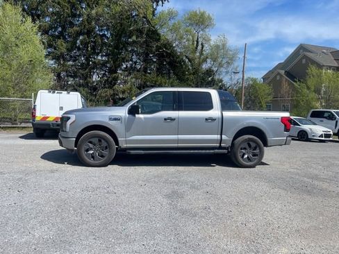Used 2024 Ford F150 Lightning XLT image 2