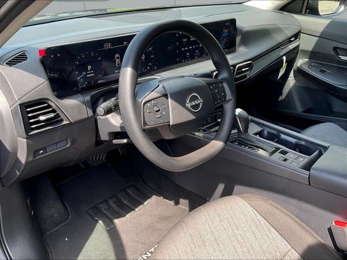 Used 2026 Nissan Sentra SV w/ Floor Mat Package FWD image 6