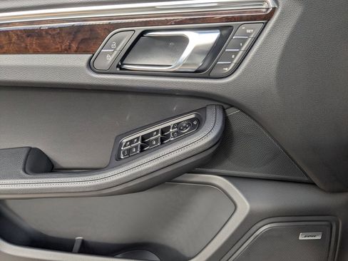 New 2026 Porsche Macan image 13