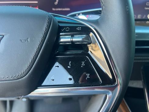 Used 2025 Cadillac Escalade Sport Platinum w/ LPO, Floor Liner Package AWD/4WD image 25