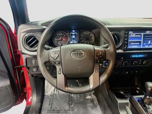 Used 2022 Toyota Tacoma TRD Off-Road w/ Truck Exterior Package (TMS) AWD/4WD image 11