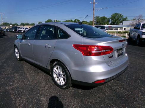 Used 2016 Ford Focus SE FWD image 7